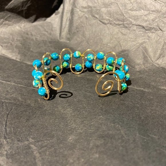 Gold Tone Wire Bracelet with Synthetic Jade Ocean Dyed Beads - Picture 5 of 9